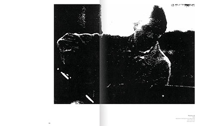 double page du livre "Photographies" de Bernar Venet